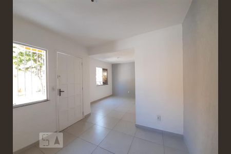 Sala de casa à venda com 2 quartos, 80m² em Pilares, Rio de Janeiro