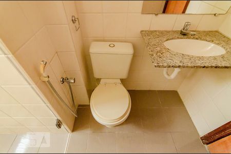 Banheiro de apartamento à venda com 3 quartos, 84m² em União, Belo Horizonte
