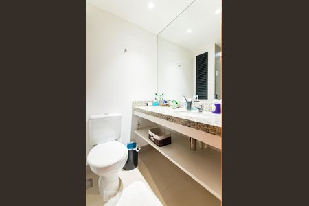 Banheiro de apartamento à venda com 2 quartos, 60m² em Jardim Dom Bosco, Campinas