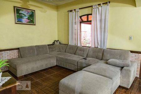 Sala de casa à venda com 3 quartos, 120m² em Vila Campanela, São Paulo