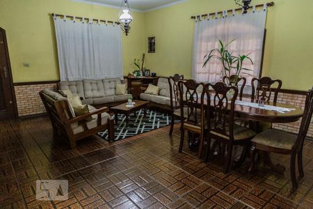 Sala de casa à venda com 3 quartos, 120m² em Vila Campanela, São Paulo