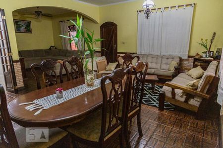 Sala de casa à venda com 3 quartos, 120m² em Vila Campanela, São Paulo