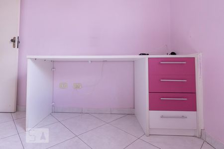 Quarto 1 (escrivaninha) de casa para alugar com 3 quartos, 180m² em Vila Matilde, São Paulo