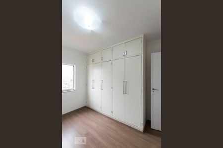 Quarto 2 (Armários) de apartamento para alugar com 3 quartos, 120m² em Vila Santo Estéfano, São Paulo