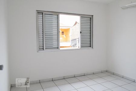 QUARTO 4 de casa para alugar com 4 quartos, 160m² em Vila União, São Paulo