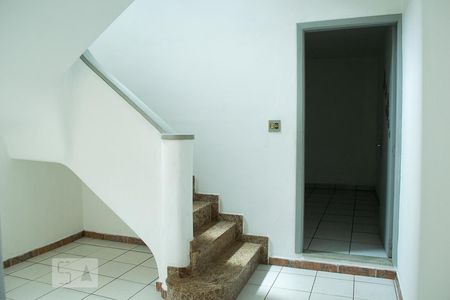 HALL de casa à venda com 4 quartos, 160m² em Vila União, São Paulo