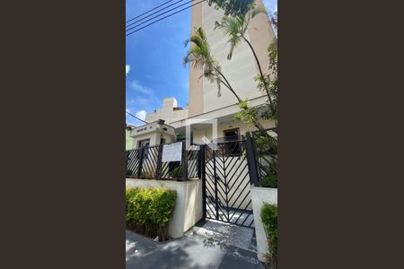 Apartamento à venda com 32m², 1 quarto e sem vaga Apartamento à venda com 32m², 1 quarto e sem vagaFachada