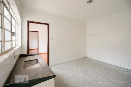 Cozinha de apartamento para alugar com 1 quarto, 60m² em Jardim Vila Formosa, São Paulo