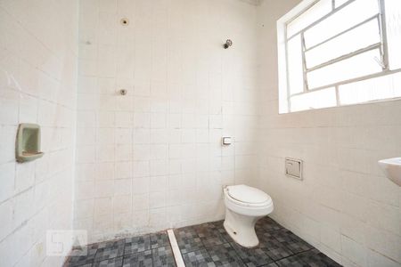 Banheiro de apartamento para alugar com 1 quarto, 60m² em Jardim Vila Formosa, São Paulo