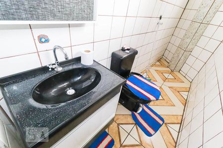 Banheiro de casa à venda com 1 quarto, 65m² em Vila Pouso Alegre, Barueri