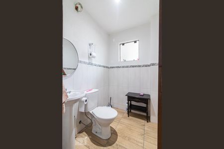 Banheiro de casa para alugar com 1 quarto, 110m² em Ahú, Curitiba