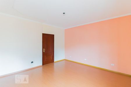 Suíte 01 de casa à venda com 3 quartos, 200m² em Vila Londrina, São Paulo
