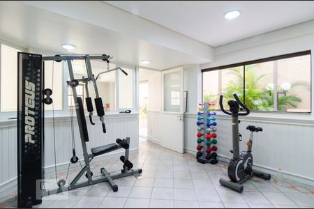 Apartamento à venda com 140m², 3 quartos e 3 vagas Apartamento à venda com 140m², 3 quartos e 3 vagasAcademia