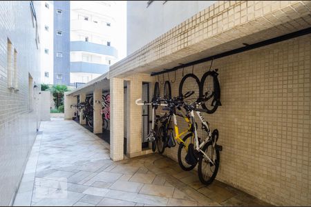 Apartamento à venda com 140m², 3 quartos e 3 vagas Apartamento à venda com 140m², 3 quartos e 3 vagasBicicletário