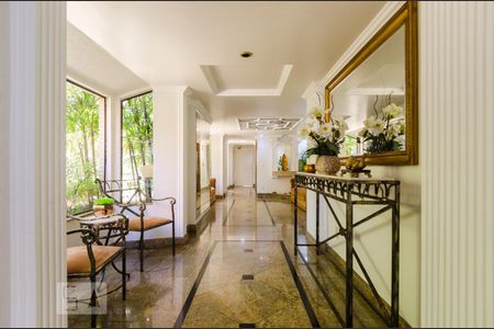 Apartamento à venda com 140m², 3 quartos e 3 vagas Apartamento à venda com 140m², 3 quartos e 3 vagasHall