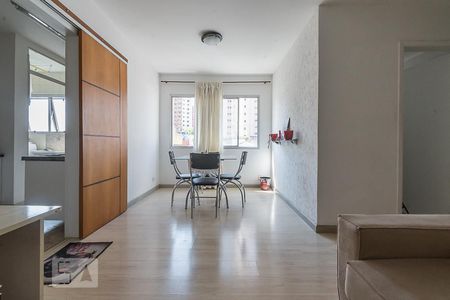 Sala de apartamento para alugar com 2 quartos, 68m² em Vila Clementino, São Paulo