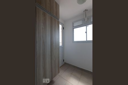 Área de Serviço de apartamento para alugar com 2 quartos, 55m² em Mansões Santo Antônio, Campinas