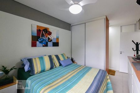 Suíte de apartamento à venda com 3 quartos, 145m² em Moema, São Paulo