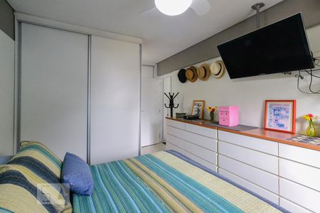 Suíte de apartamento à venda com 3 quartos, 145m² em Moema, São Paulo