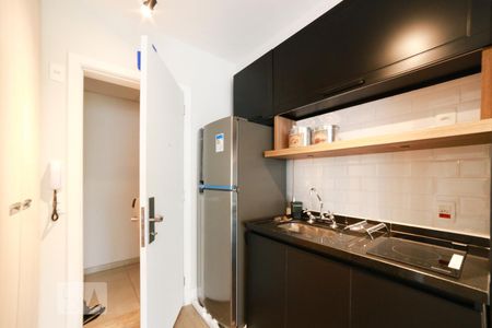 Cozinha de kitnet/studio para alugar com 1 quarto, 34m² em Vila Nova Conceição, São Paulo