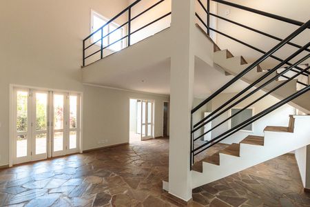 Casa de condomínio à venda com 300m², 4 quartos e 2 vagasSala