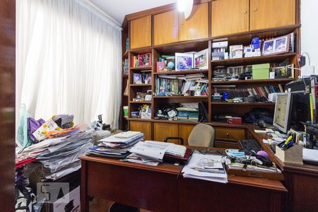 Escritorio de casa para alugar com 5 quartos, 700m² em Vila Paulicéia, São Paulo