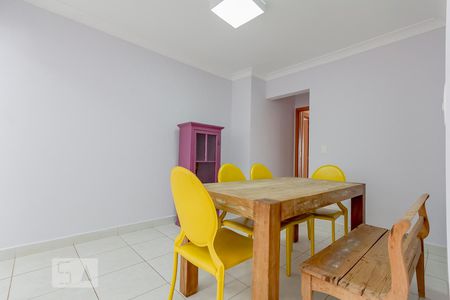 Sala de apartamento para alugar com 3 quartos, 105m² em Jardim Goiás, Goiânia