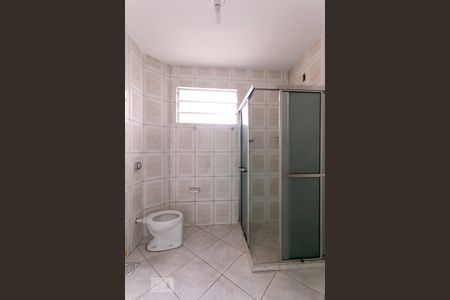 Banheiro de kitnet/studio à venda com 1 quarto, 33m² em Centro Histórico, Porto Alegre