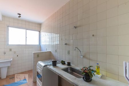 Cozinha de apartamento para alugar com 1 quarto, 58m² em Cambuí, Campinas