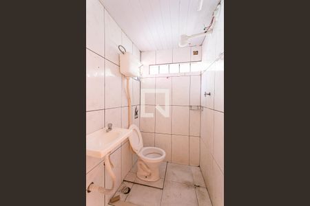 Banheiro de casa para alugar com 1 quarto, 30m² em Cidade Mãe do Céu, São Paulo