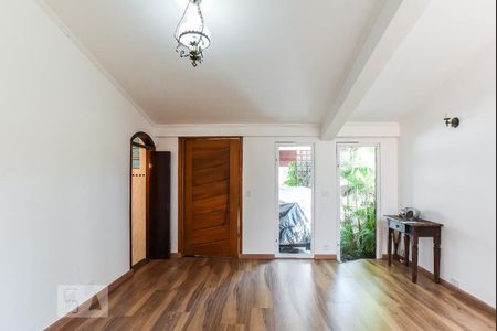 Sala de casa de condomínio para alugar com 4 quartos, 200m² em Planalto, São Bernardo do Campo