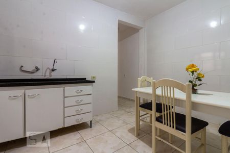 Cozinha  de casa para alugar com 2 quartos, 200m² em Cidade Antônio Estevão de Carvalho, São Paulo