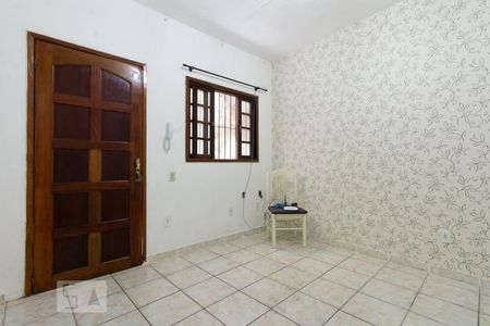 Sala de casa para alugar com 2 quartos, 200m² em Cidade Antônio Estevão de Carvalho, São Paulo