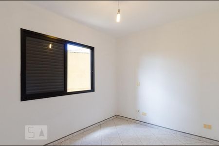 Quarto da suíte de apartamento para alugar com 2 quartos, 70m² em Baeta Neves, São Bernardo do Campo