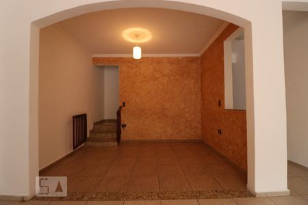 Sala de Estar de casa para alugar com 3 quartos, 240m² em Jardim Maria Rosa, Taboão da Serra