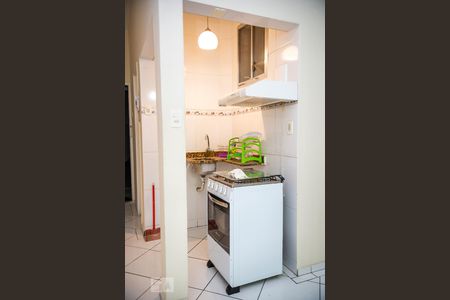 Cozinha de apartamento para alugar com 1 quarto, 30m² em Copacabana, Rio de Janeiro