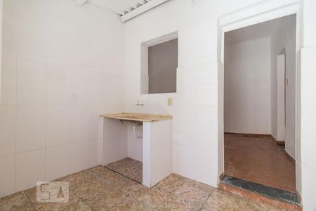 Cozinha de kitnet/studio para alugar com 1 quarto, 60m² em Glória, Belo Horizonte