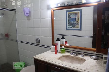 Banheiro de casa de condomínio para alugar com 5 quartos, 600m² em Jardim Colônia, Jundiaí