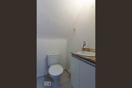 Lavabo de casa de condomínio para alugar com 2 quartos, 60m² em Itaquera, São Paulo