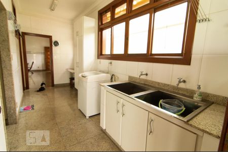 Área de Serviço de casa à venda com 4 quartos, 390m² em Castelo, Belo Horizonte