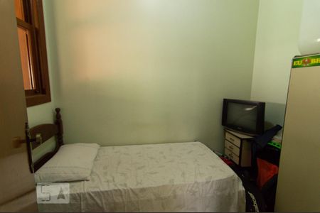 Quarto de Serviço de casa à venda com 4 quartos, 390m² em Castelo, Belo Horizonte