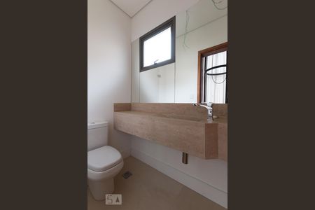 Casa de condomínio à venda com 300m², 4 quartos e 6 vagas Casa de condomínio à venda com 300m², 4 quartos e 6 vagasLavabo