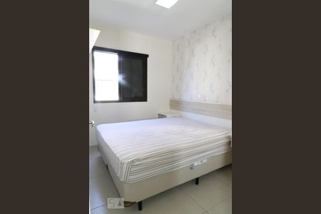 Quarto 1 de apartamento para alugar com 2 quartos, 45m² em Vila Santa Terezinha, São Paulo