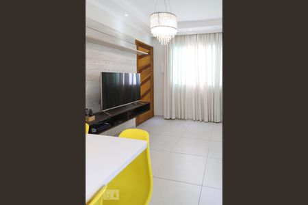 Sala de apartamento para alugar com 2 quartos, 45m² em Vila Santa Terezinha, São Paulo