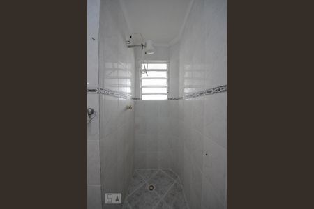 Banheiro de apartamento à venda com 2 quartos, 46m² em Sumarezinho, São Paulo