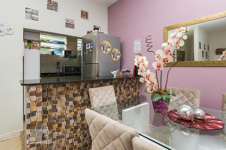 Sala de apartamento à venda com 2 quartos, 100m² em Irajá, Rio de Janeiro