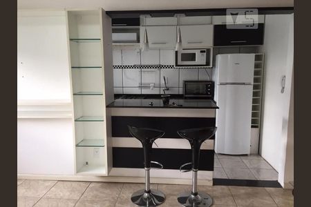 Cozinha de apartamento à venda com 1 quarto, 39m² em Cristal, Porto Alegre