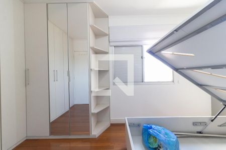 Quarto 1 de apartamento para alugar com 2 quartos, 65m² em Vila Moraes, São Paulo