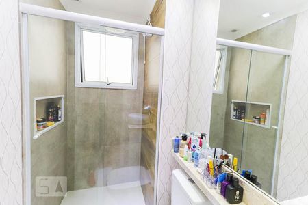 Banheiro de apartamento à venda com 2 quartos, 65m² em Centro, Barueri