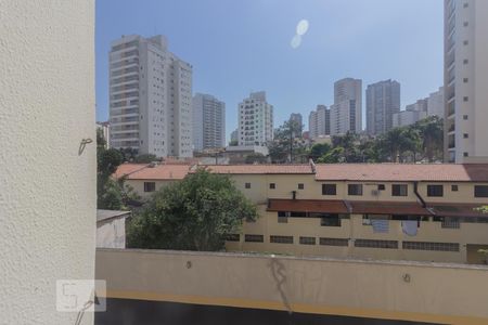 Vista Quarto 1 de apartamento à venda com 2 quartos, 62m² em Vila Gumercindo, São Paulo